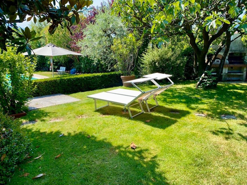 Iris 2 Lago Di Como Dongo Exterior photo