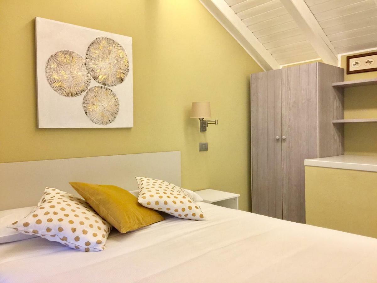 Iris 2 Lago Di Como Dongo Exterior photo